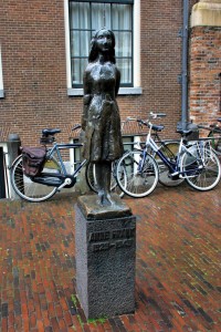 Estatua de Anne Frank