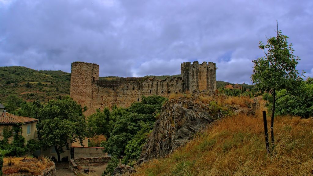 Vista del castillo de Villerouge