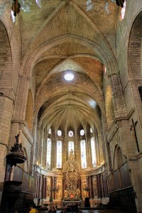 Interior de la Catedral de Saint Nazaire en Beziers