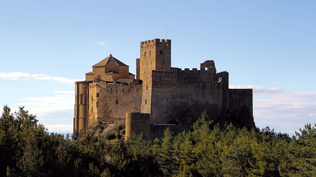 Castillo de Loarre en Huesca visto desde el parking