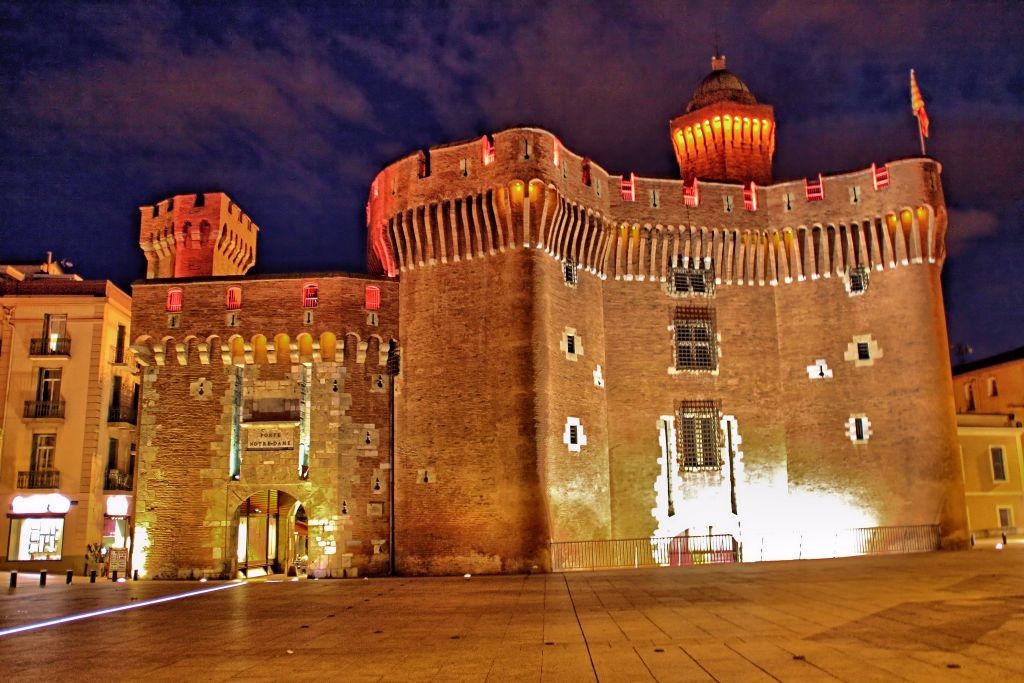 Perpignan_Castillet_noche