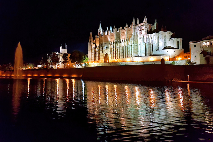 Catedral de Palma de noche