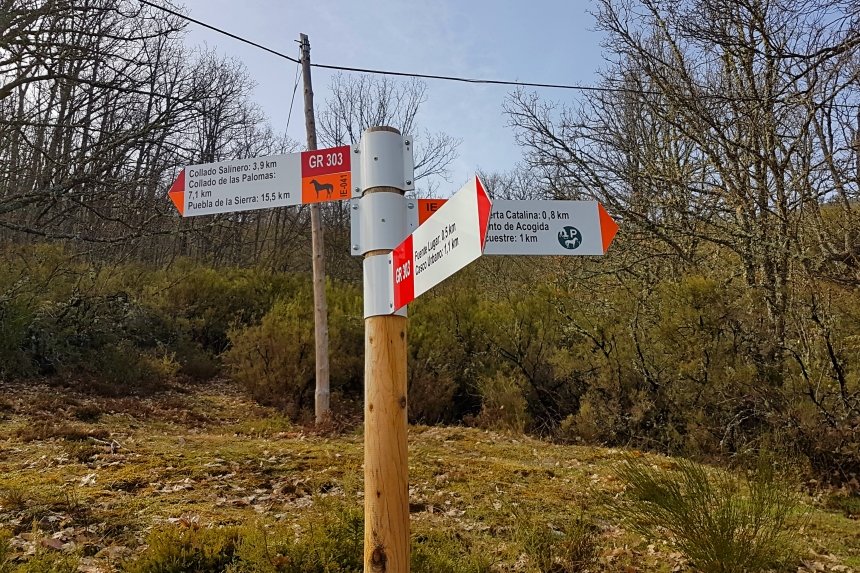 Senderismo en la Sierra Norte de Madrid - Señalización del GR-303