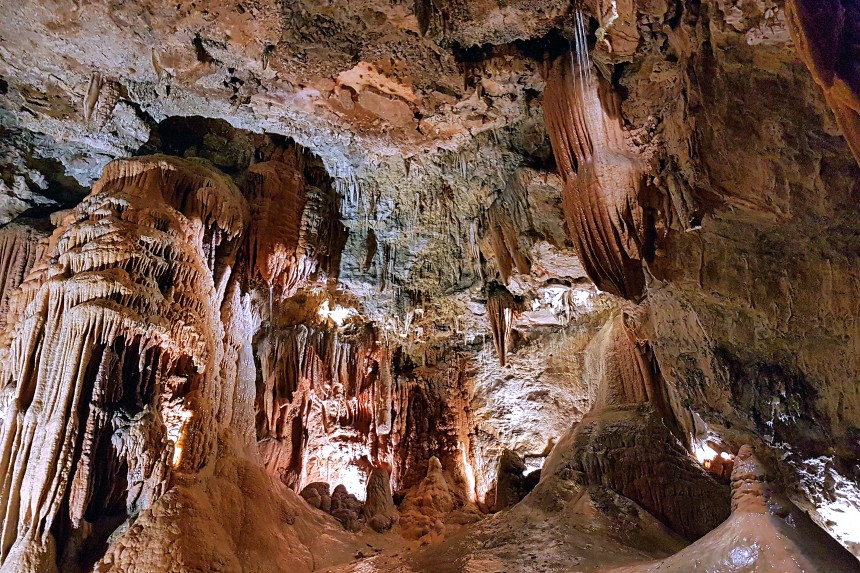 pequeñas maravillas en la cueva de Valporquero