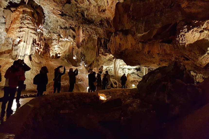 visita a la cueva de Valporquero en el I Encuentro Nacional del Viajero Responsable
