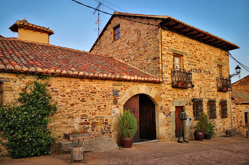 casa maragata en Santa Colomba de Somoza