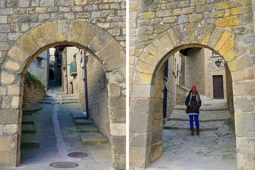 Portal de Uncastillo o "los cuernos" y Portal de Poniente o "del Mudo"