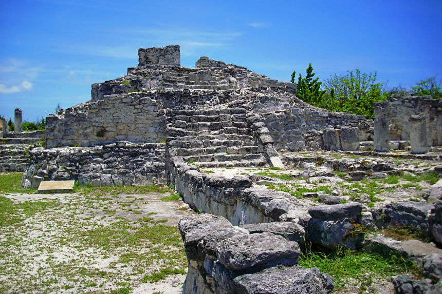 zona arqueológica de El Rey en Cancún