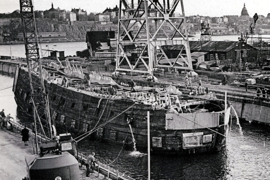 el Vasa camino del dique seco