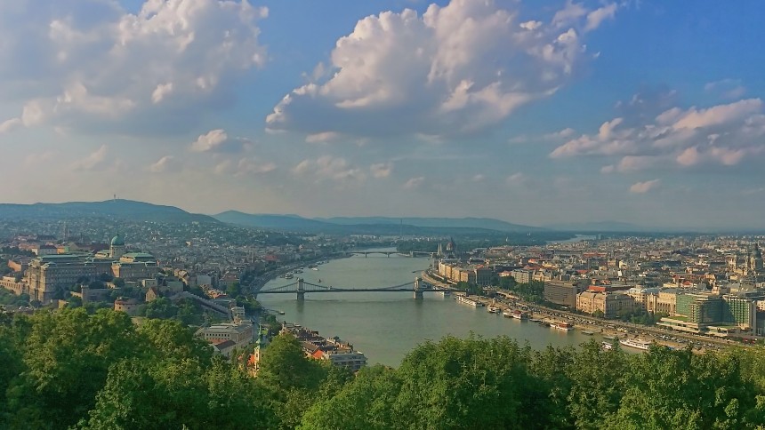 Vista panorámica de Buda y de Pest desde el Monte Gellert