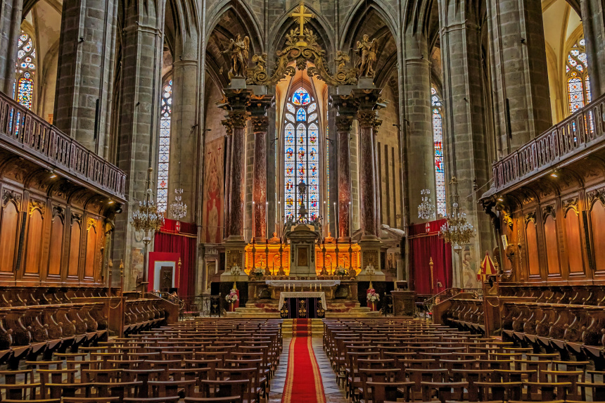 vista del interior de la Catedral de los Santos Justo y Pastor desde el coro