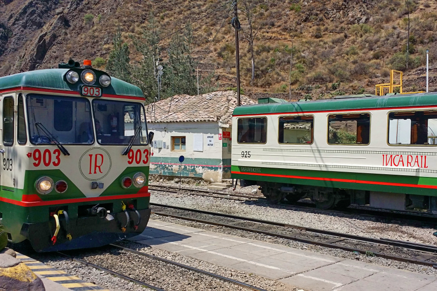 tren de Ollantaytambo a Machu Picchu
