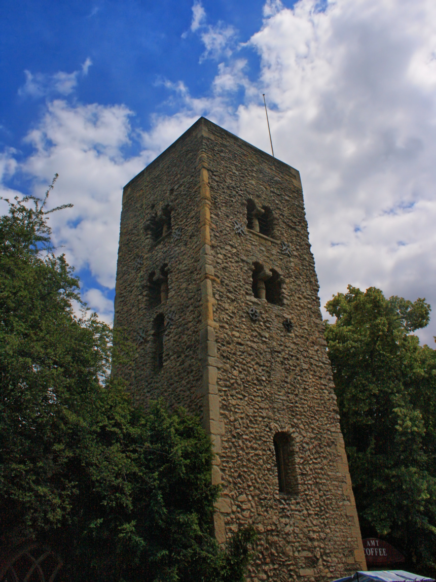 La Torre Sajona de San Miguel en la Puerta Norte